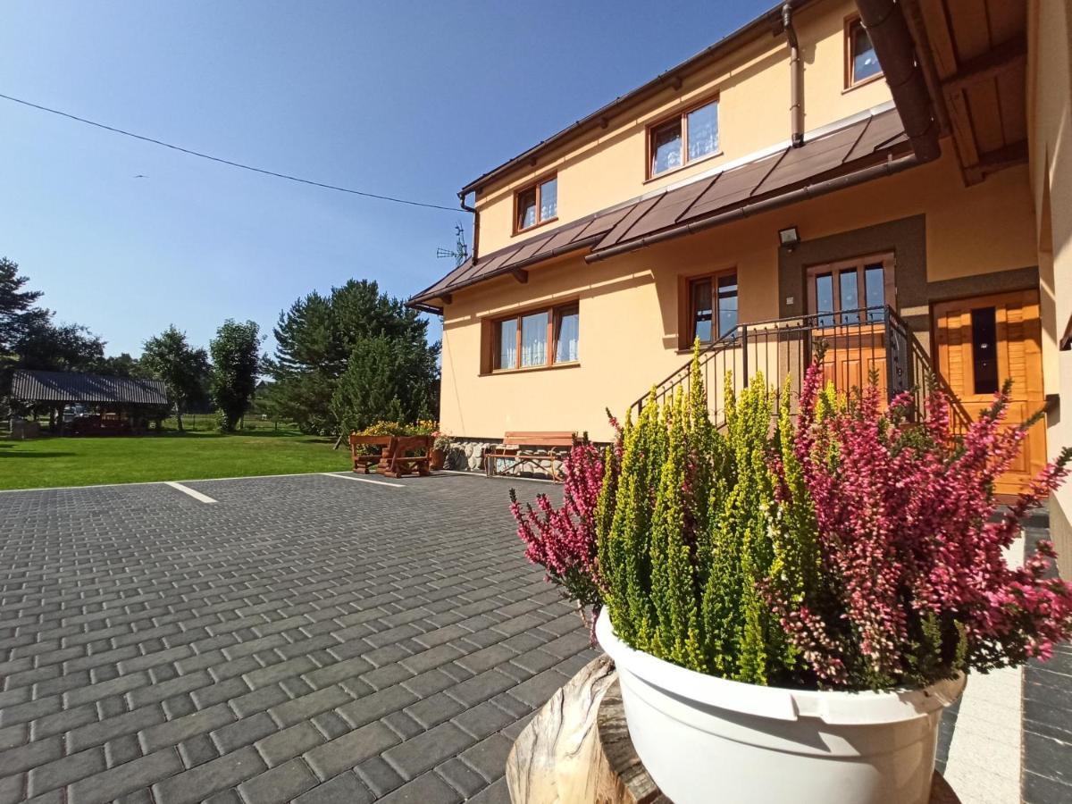 Brzoskwiniowy Dom Apartment Banska Nizna ภายนอก รูปภาพ